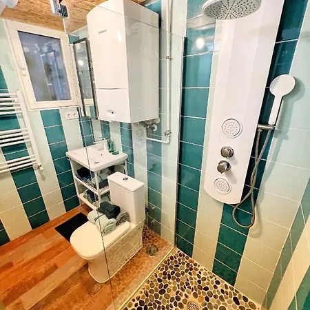 Cozy&Modern Apartments in Embajadores Area - Madrid Center-3
